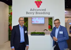 Wim Aalberberg en Henk Pennings van Advanced Berry Breeding.